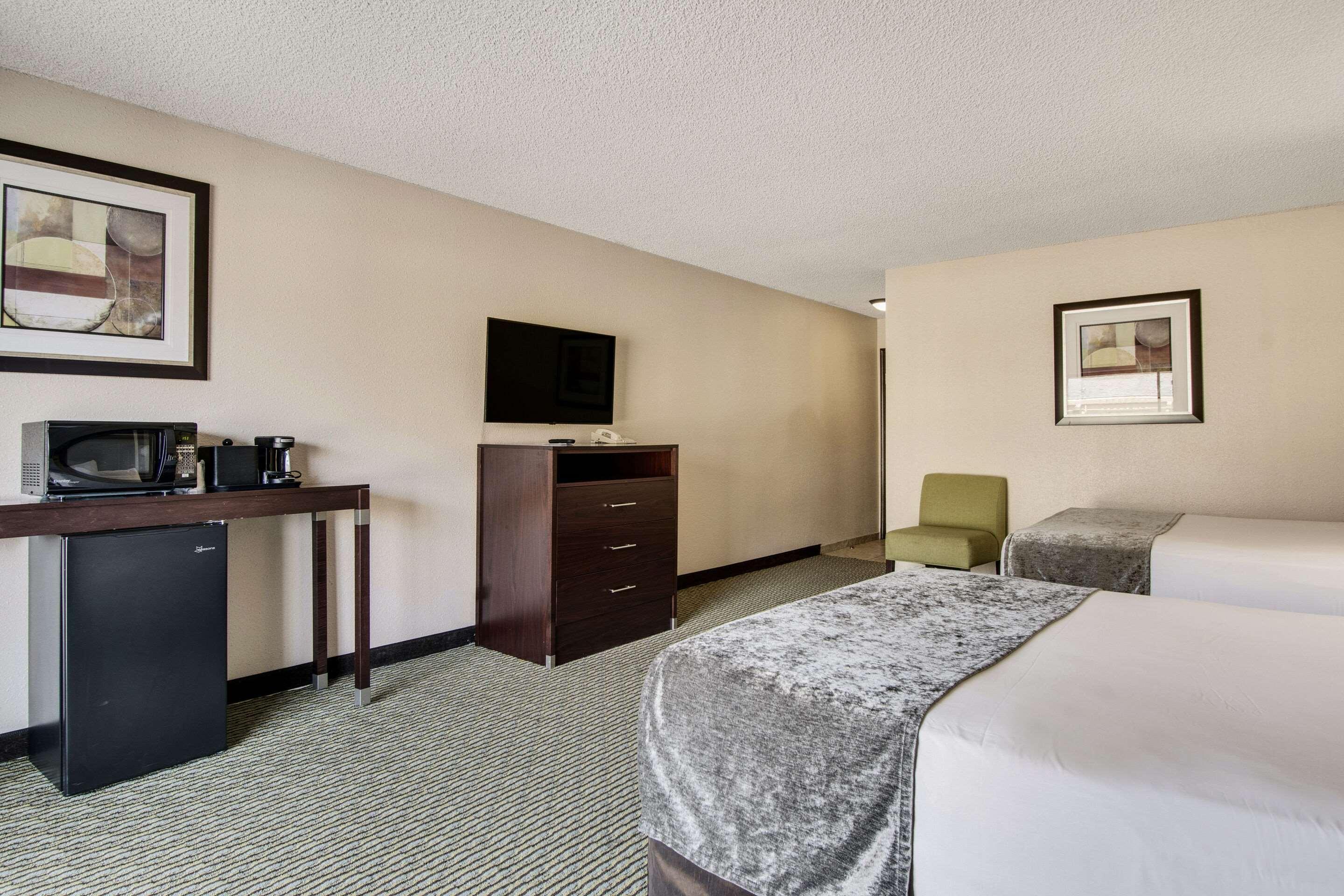 Rodeway Inn & Suites Portland - Jantzen Beach Exterior foto